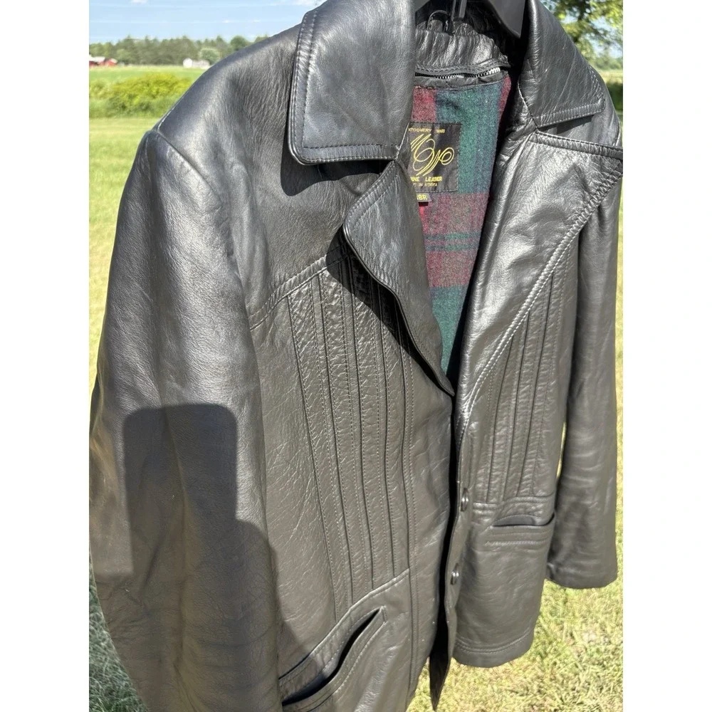 VTG Montgomery Ward Mens Black Leather Red Flannel Lined Peacoat 38R Jacket